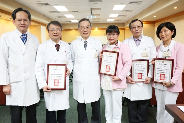 Taipei Veterans General Hospital held the Reward for outstanding Integrity Groups and drawing lots for essential Property-Declaration Examination in February 23rd 2016.