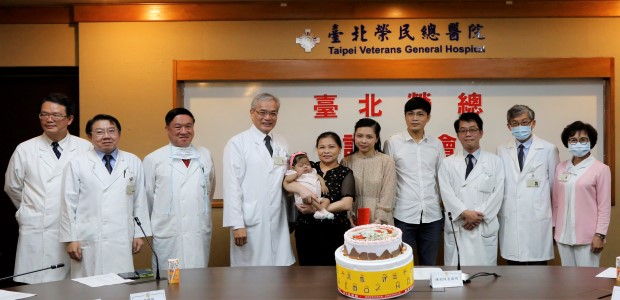 Vietnamese female anchor bring her daughter to TPEVGH for liver transplantation in 2020��