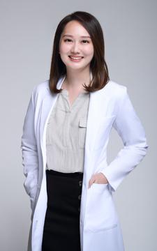 施胤竹 (Ying Chu Shih)