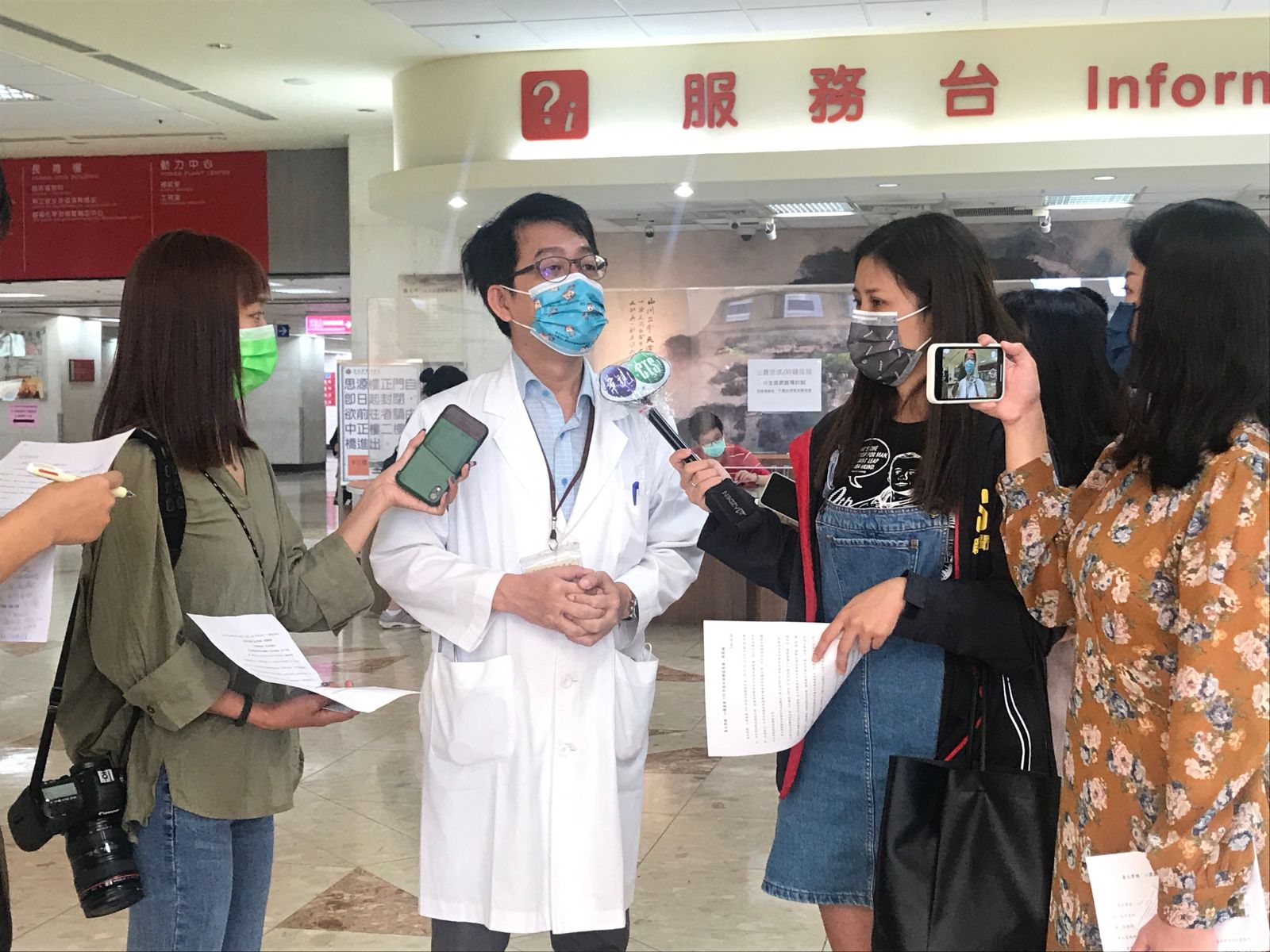 台北榮總器官移植外科主任劉君恕接受媒體訪問